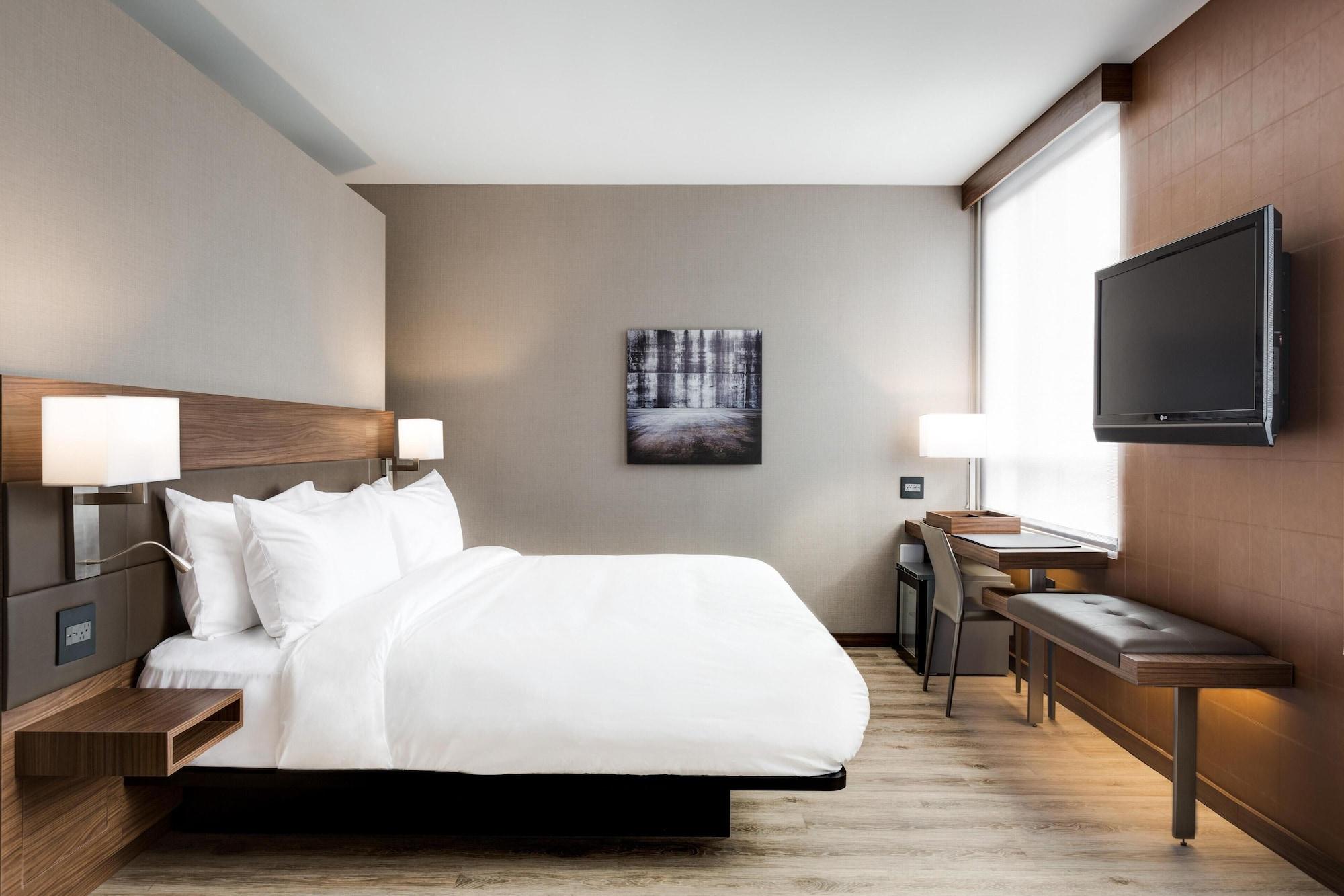 Ac Hotel By Marriott Santiago Cenco Costanera Exteriör bild