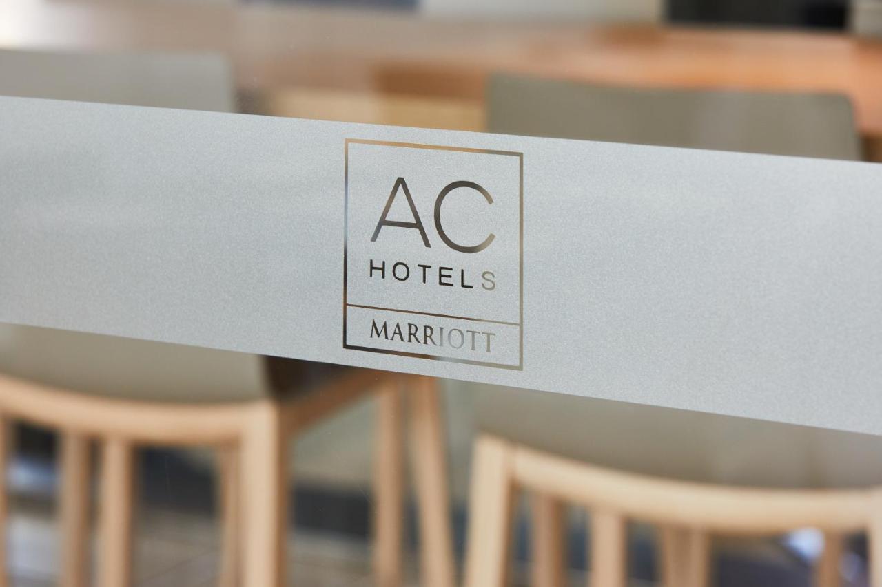 Ac Hotel By Marriott Santiago Cenco Costanera Exteriör bild